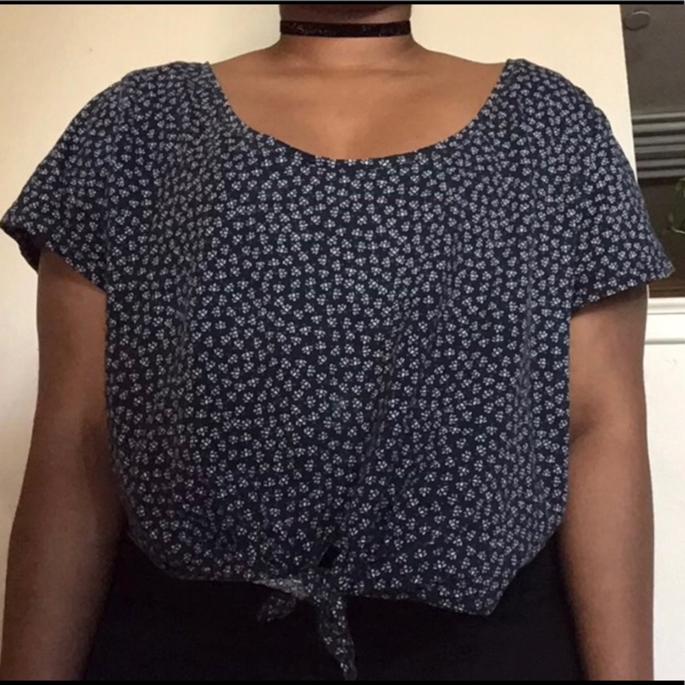 H&M Crop top with twist tie at the bottom